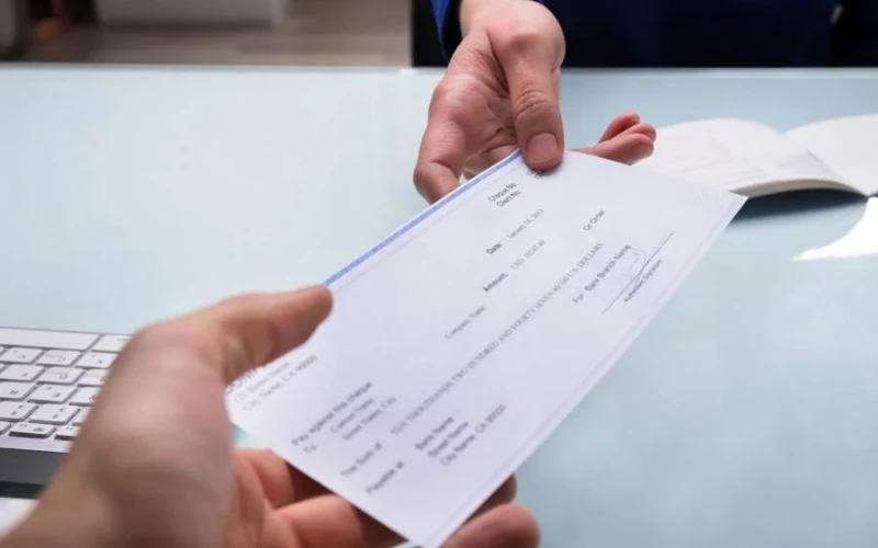 تزوير شيكات