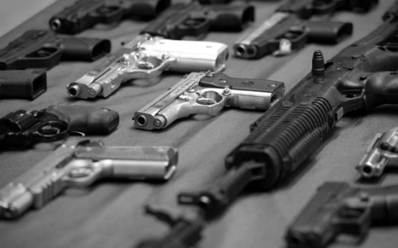 براءة من تهمة الاتجار بالاسلحة